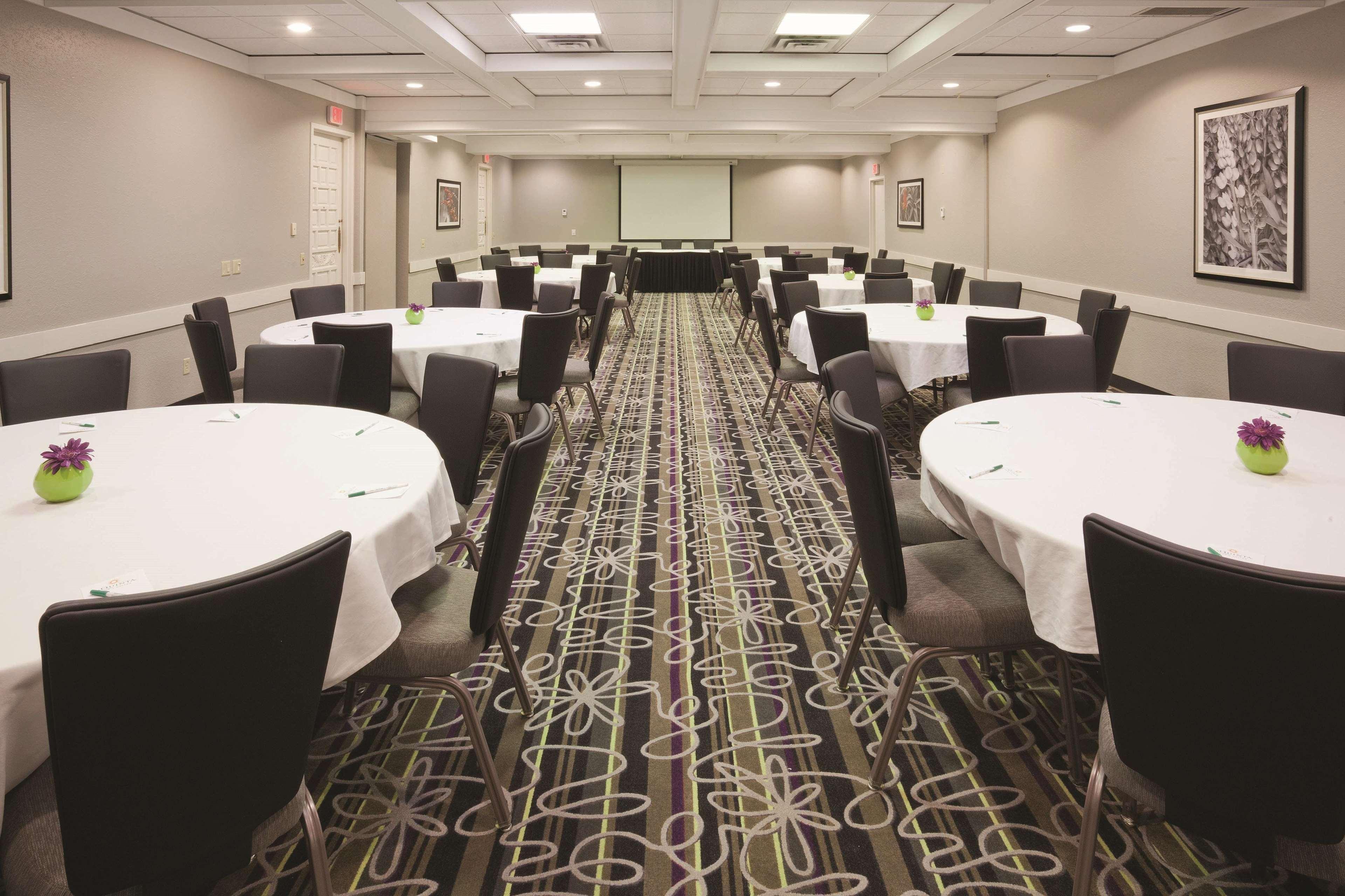 La Quinta By Wyndham Minneapolis W - Free Airport Shuttle
