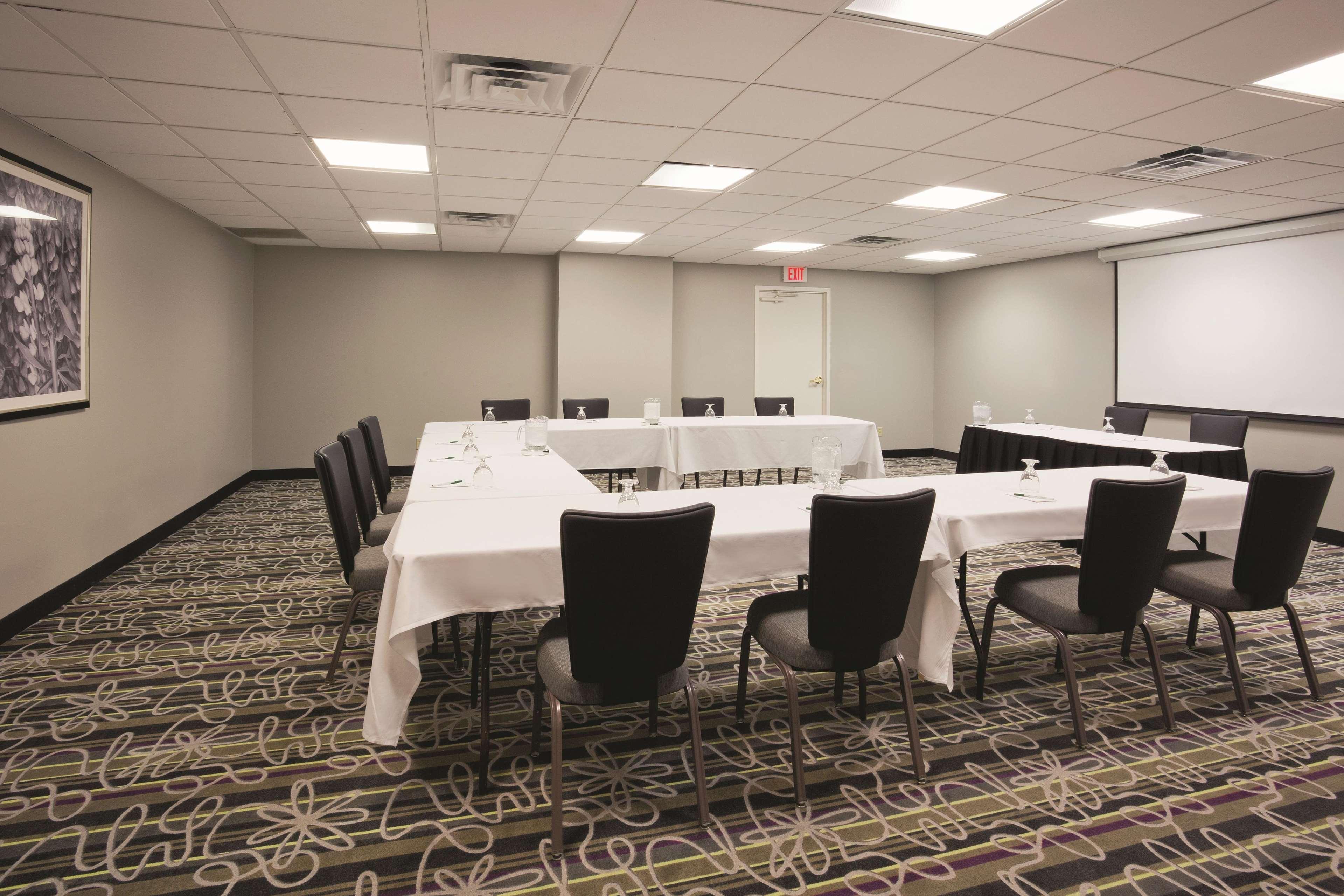 La Quinta By Wyndham Minneapolis W - Free Airport Shuttle 3* Bloomington